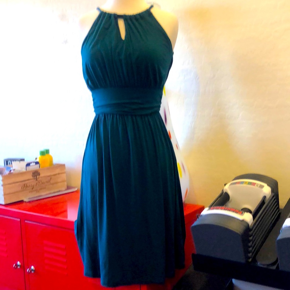 Cute keyhole green sundress